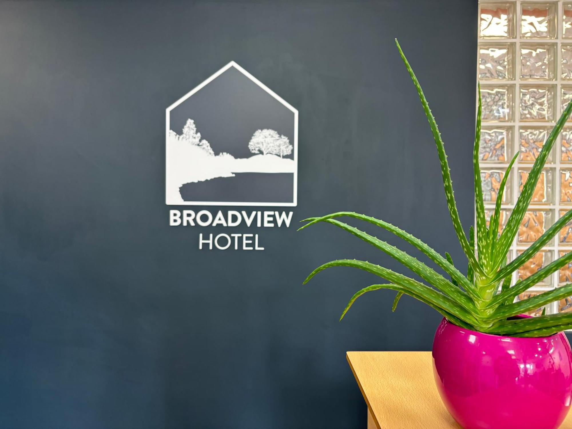 Broadview Hotel NWI Exterior foto